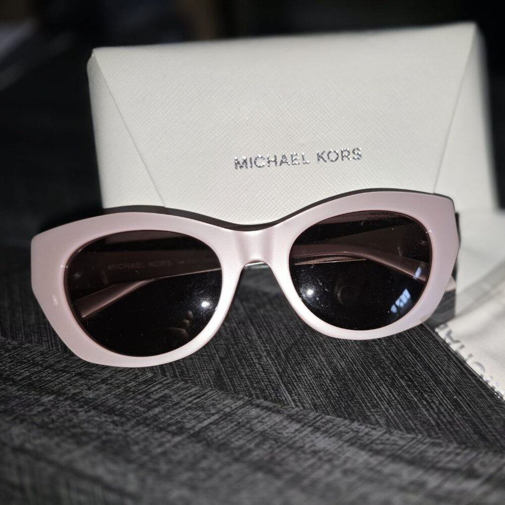Michael Kors Cat‎ Eye Sunglasses - Blush Pink - NEW with Case!